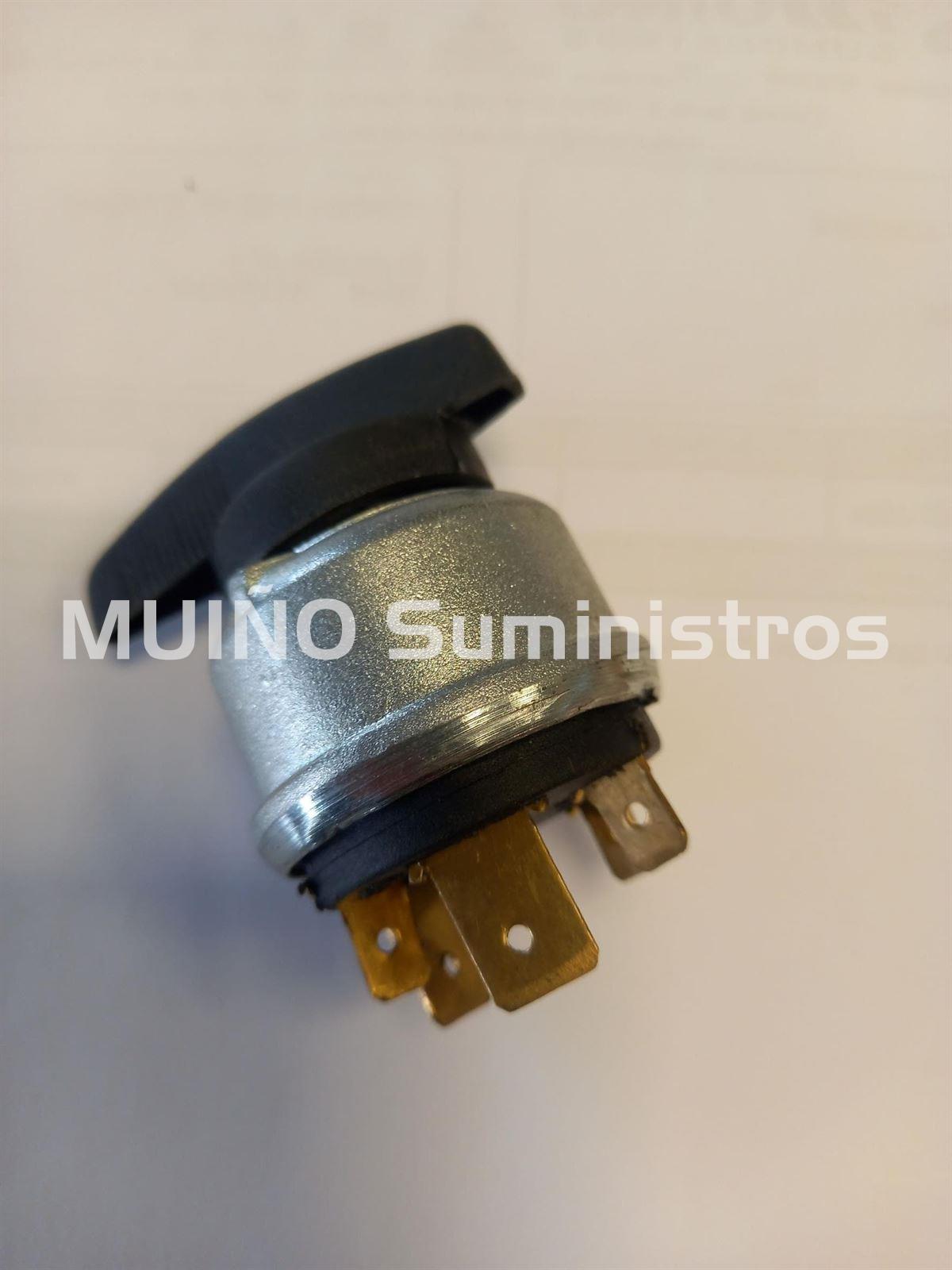 Interruptor encedido John Deere ref. AL62707 - Imagen 2